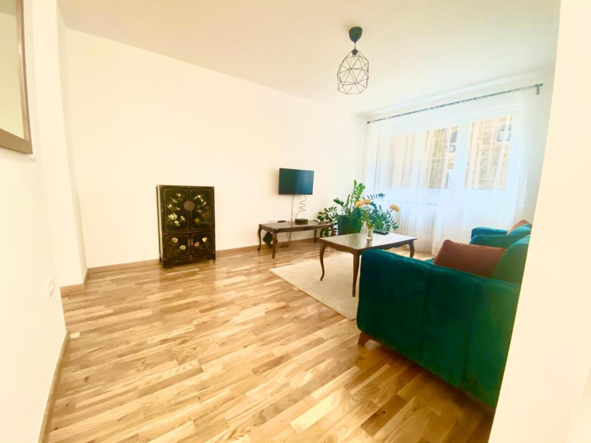 Uptown Girl Apartment Belgrade Exterior photo